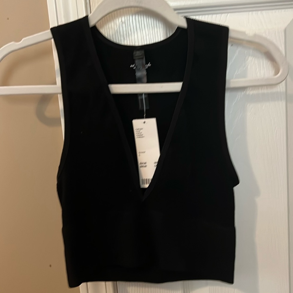 URBAN OUTFITTERS STRETCHY CROP TOP